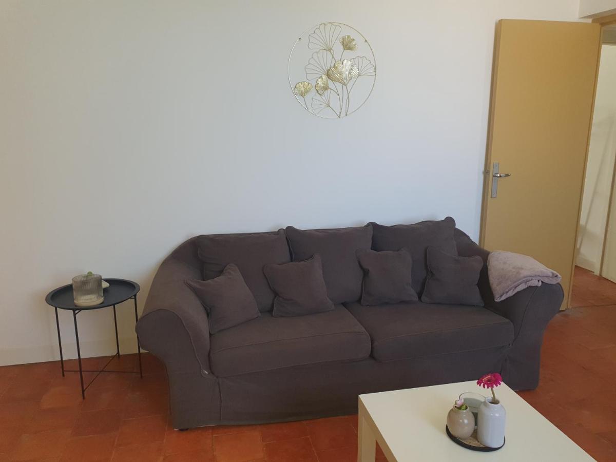 Mas De La Forge Noguier Bed & Breakfast Vergeze Bagian luar foto