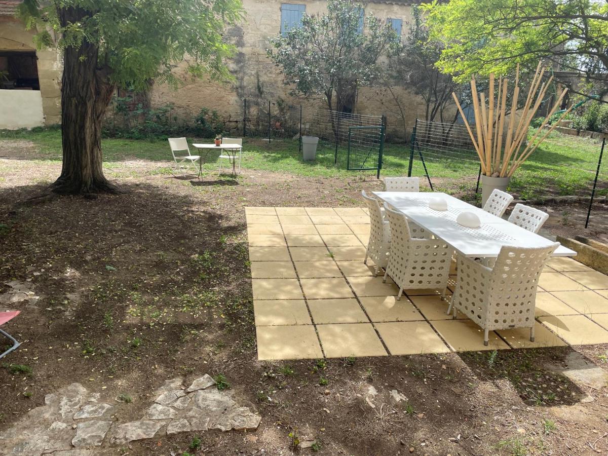 Mas De La Forge Noguier Bed & Breakfast Vergeze Bagian luar foto