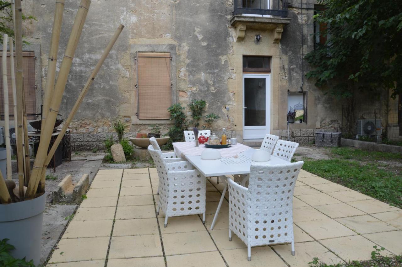 Mas De La Forge Noguier Bed & Breakfast Vergeze Bagian luar foto