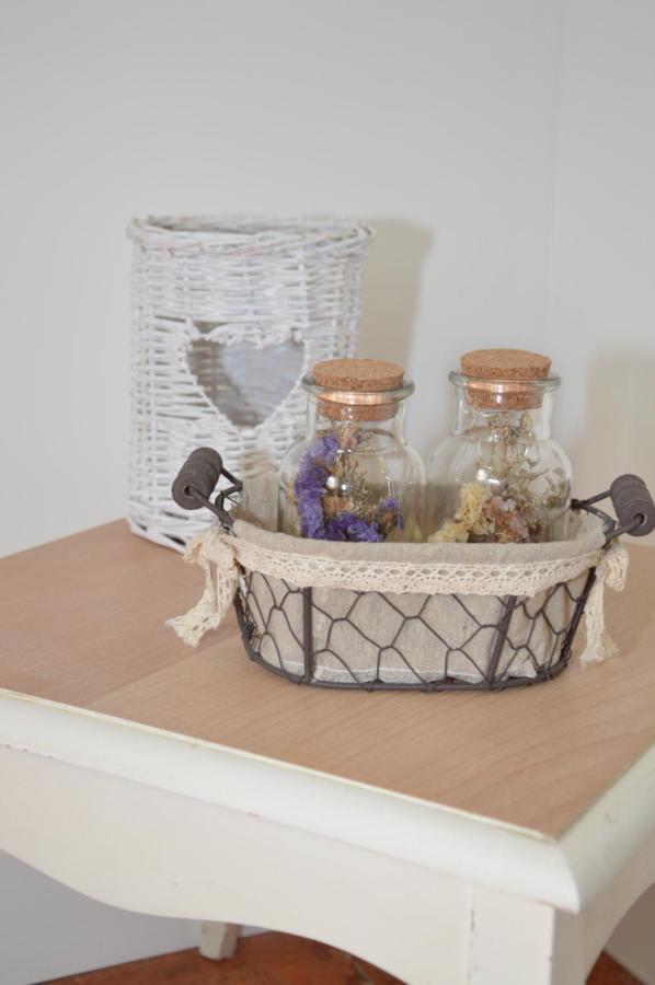 Mas De La Forge Noguier Bed & Breakfast Vergeze Bagian luar foto
